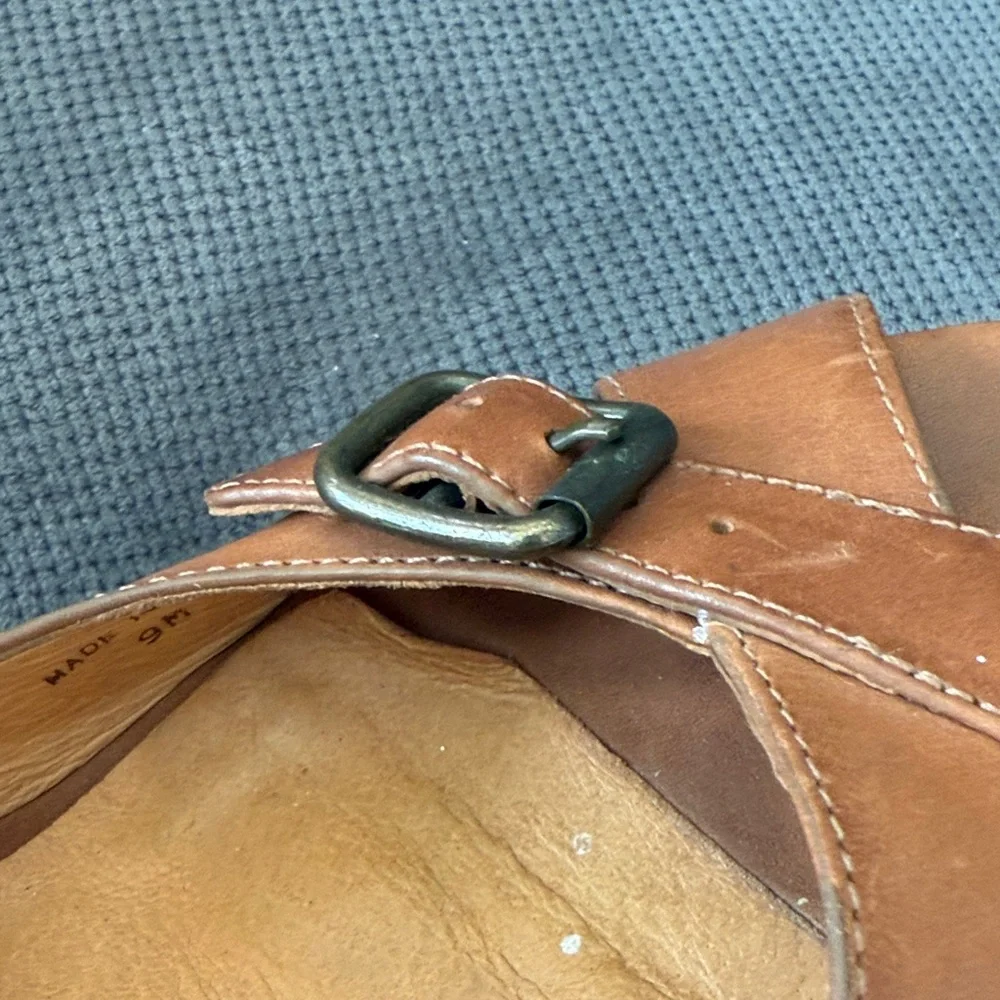 Michael‎ Kors Tan Buckle Peep-Toe Heels Size 9